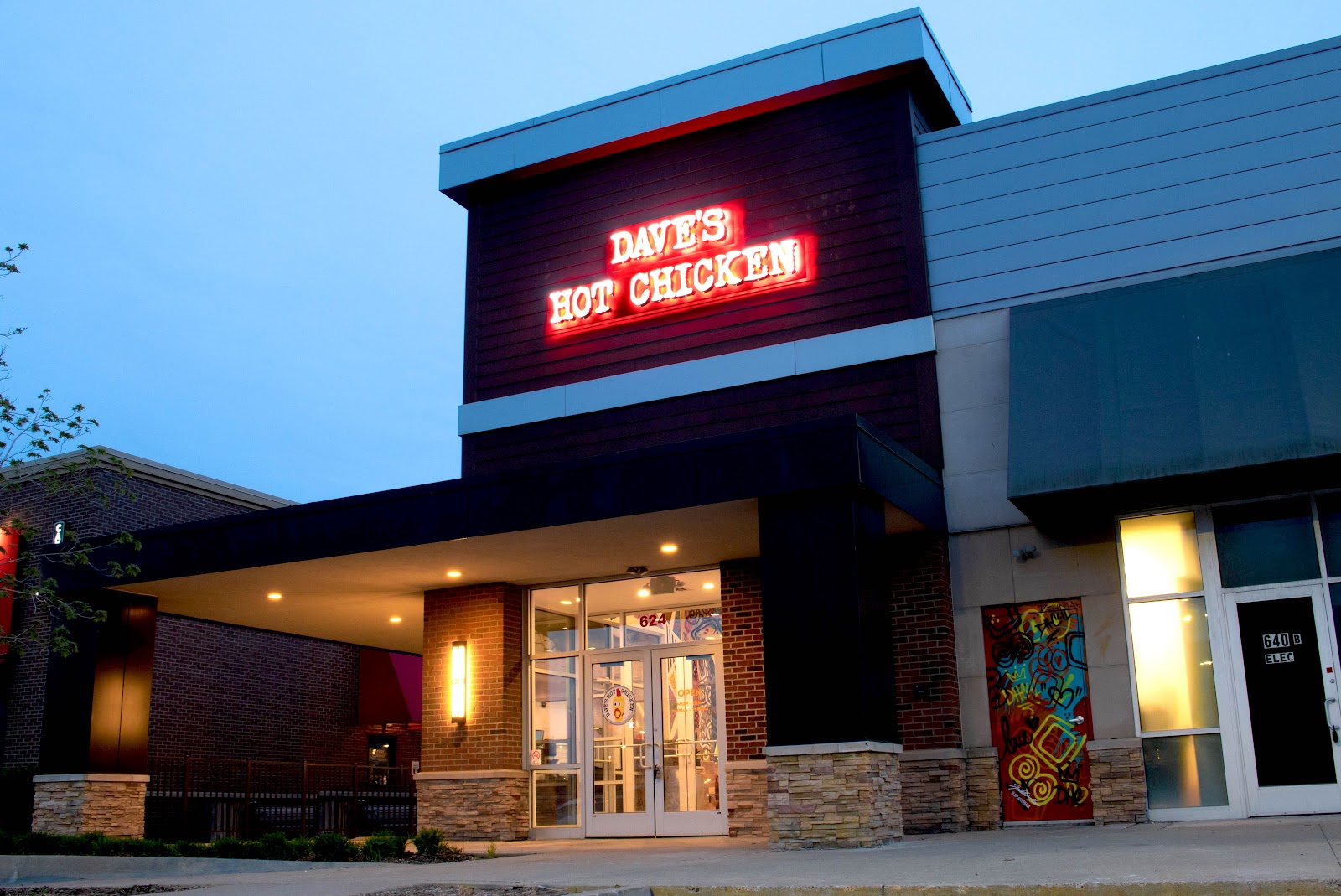 Dave's Hot Chicken in Troy