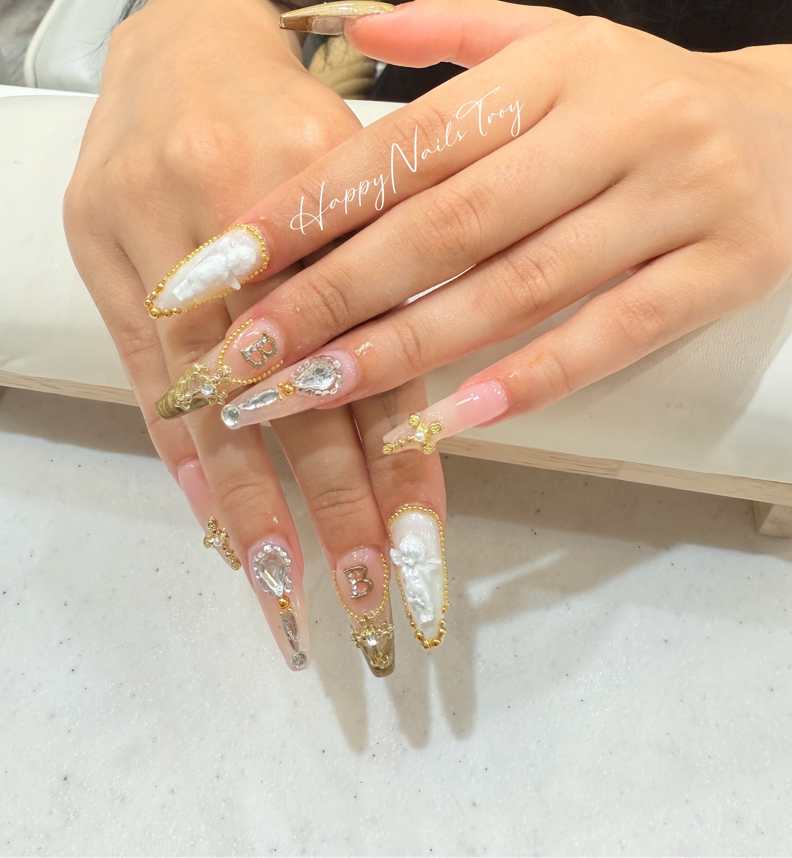 Happy Nails main photo