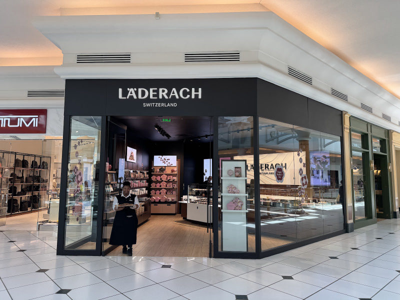 Läderach in Troy