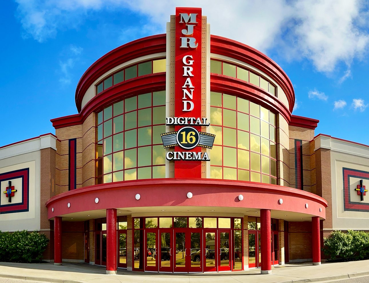 MJR Troy Cinema — photo